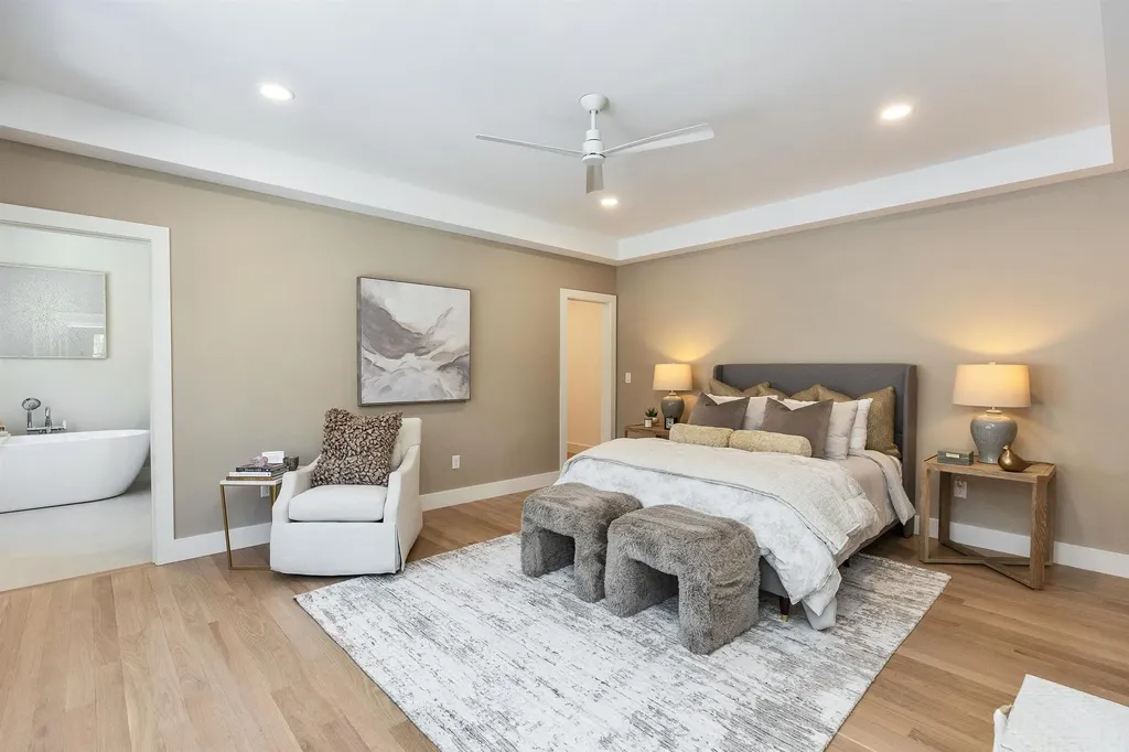 14 Overlook Circle Auburn NH 03032