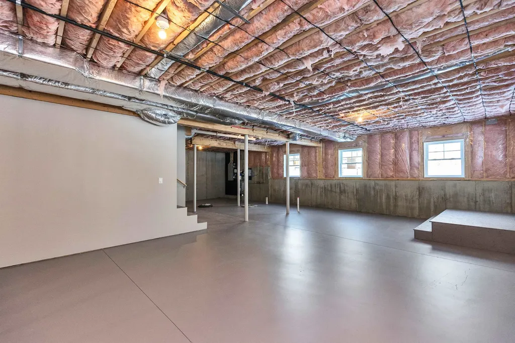 14 Overlook Circle Auburn NH 03032