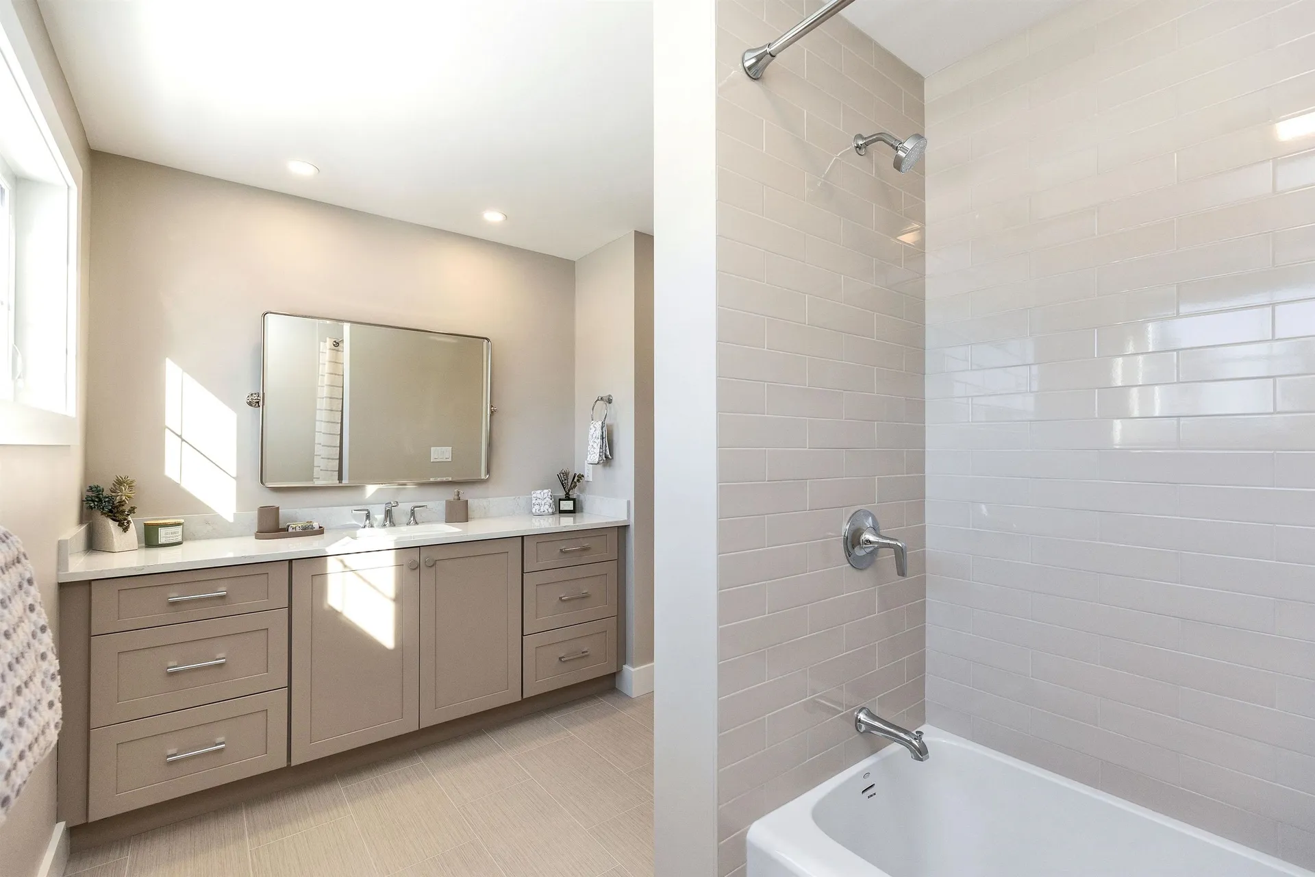 14 Overlook Circle Auburn NH 03032