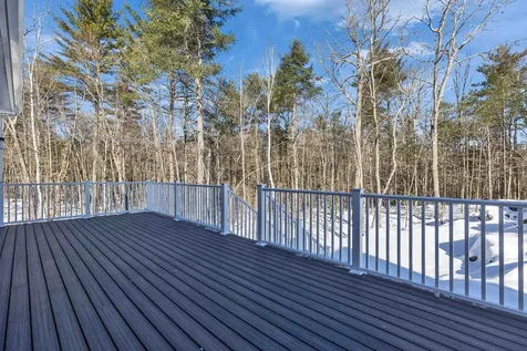 14 Overlook Circle Auburn NH 03032