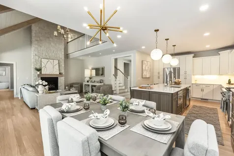 14 Overlook Circle Auburn NH 03032