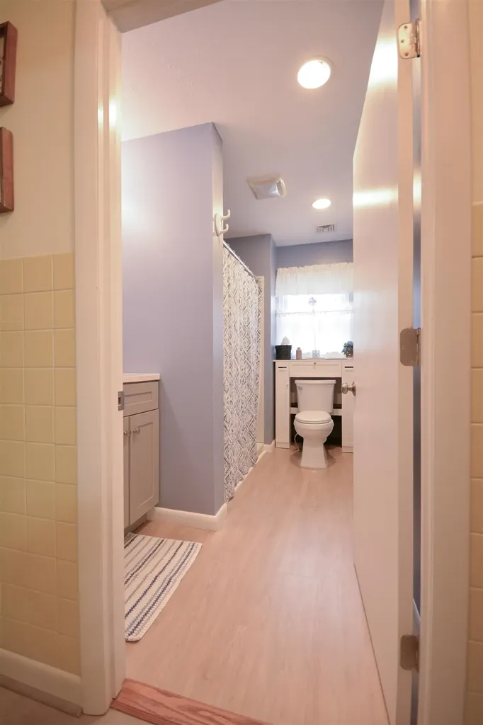 46 Perham Street Nashua NH 03064