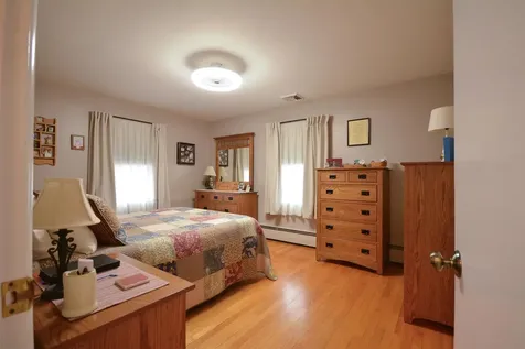 46 Perham Street Nashua NH 03064