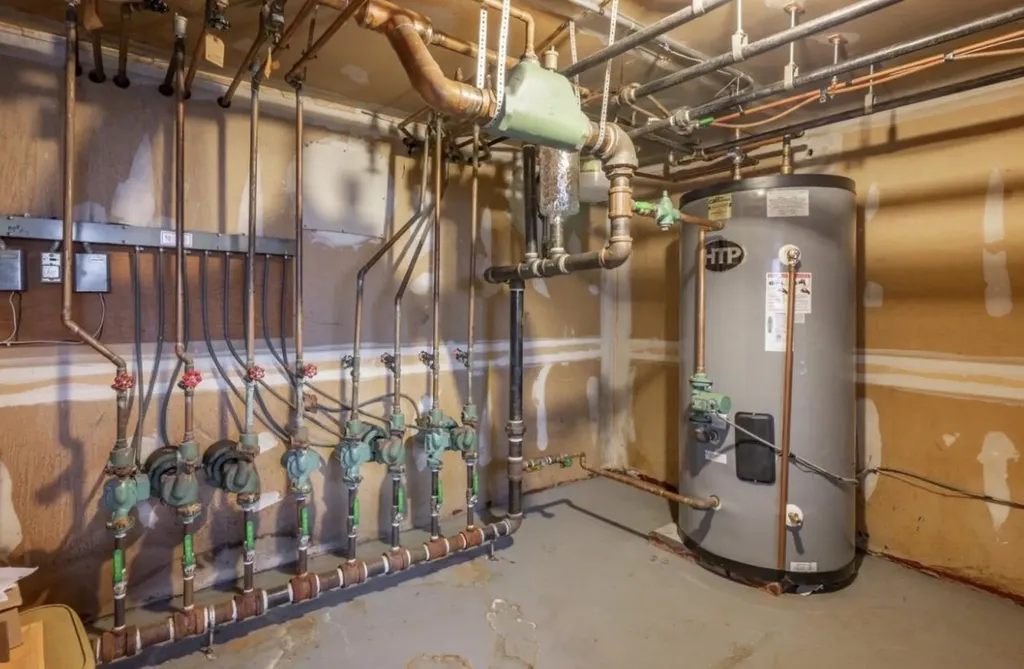 395 Lake Avenue Manchester NH 03103