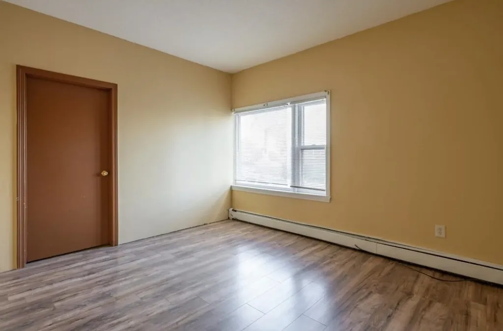 395 Lake Avenue Manchester NH 03103