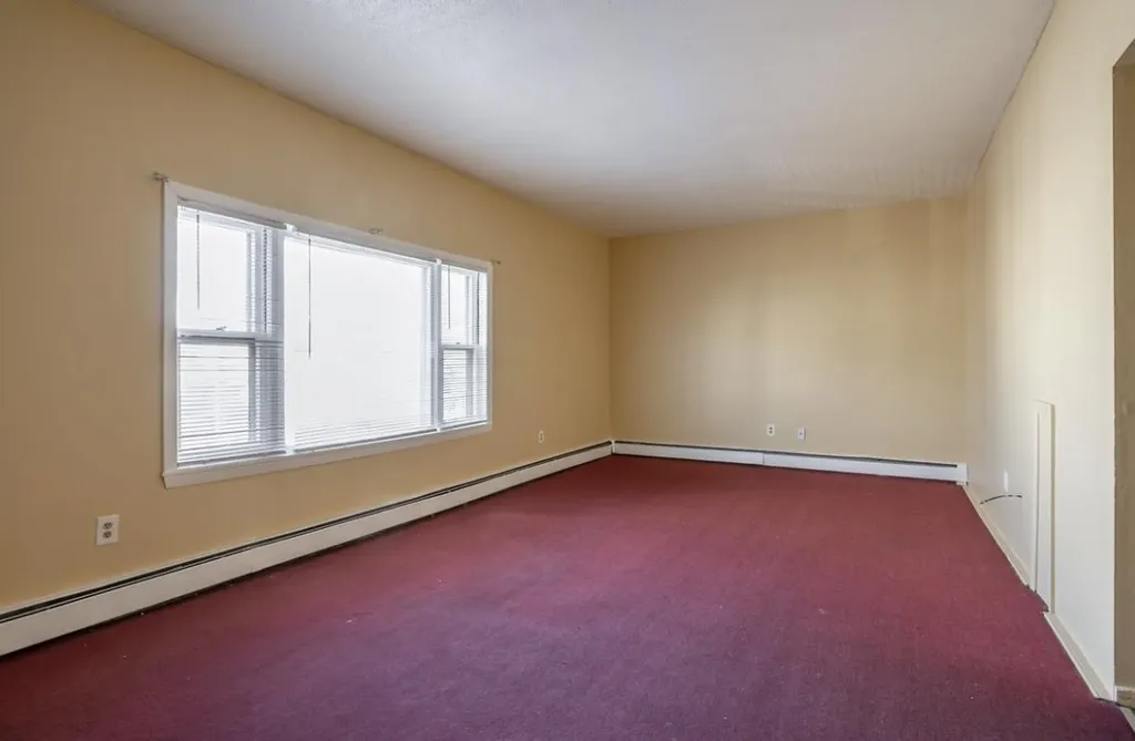 395 Lake Avenue Manchester NH 03103