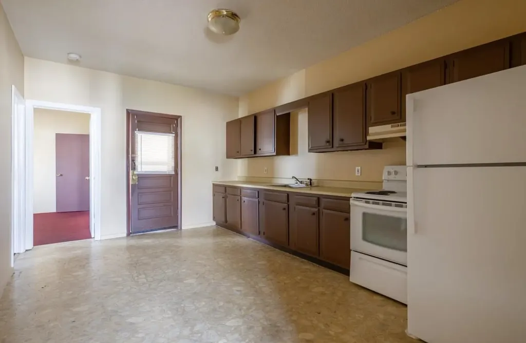 395 Lake Avenue Manchester NH 03103