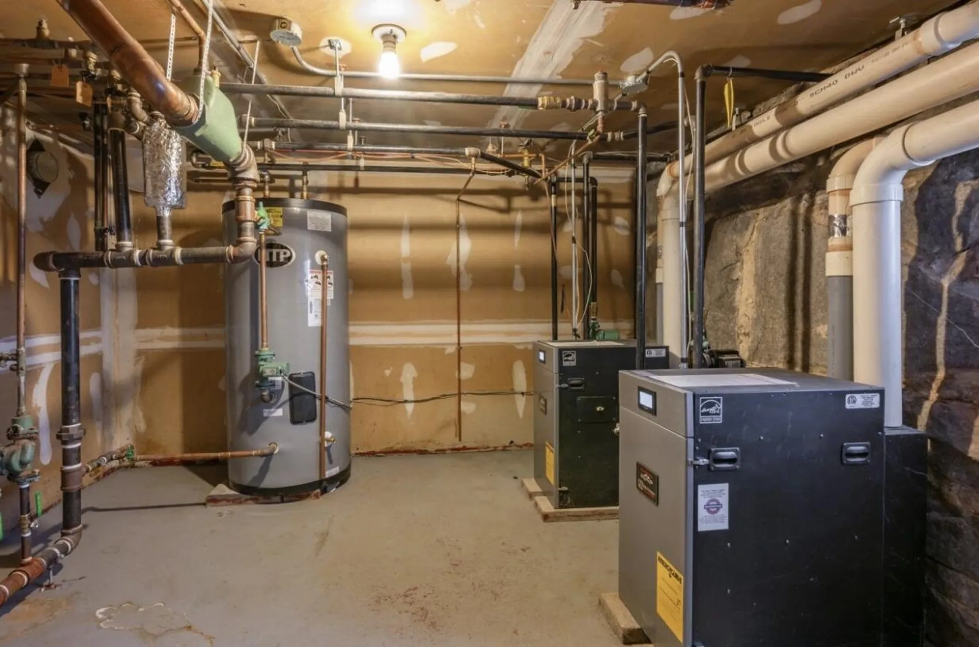 395 Lake Avenue Manchester NH 03103