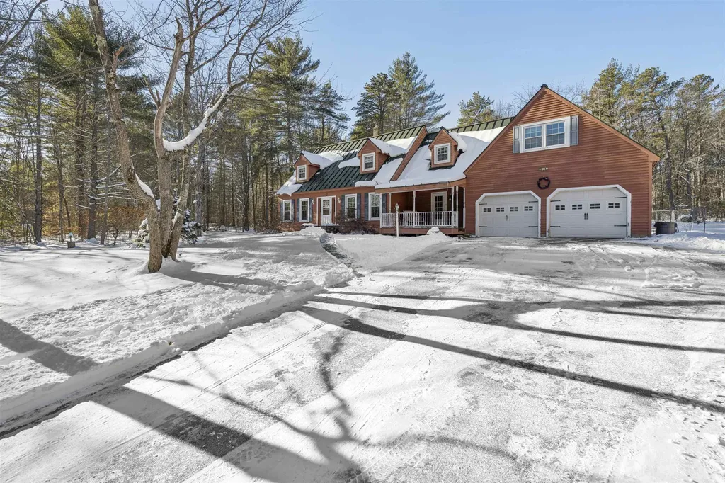 225 Pine River Path Effingham NH 03882
