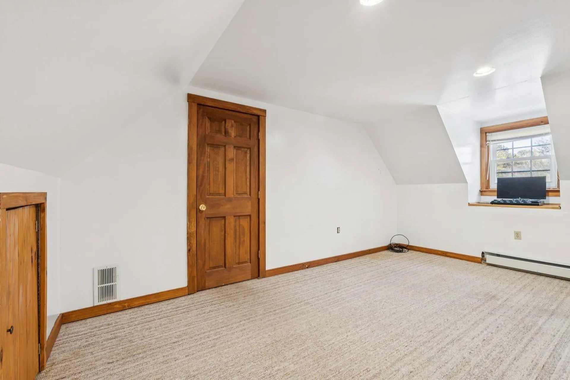 225 Pine River Path Effingham NH 03882