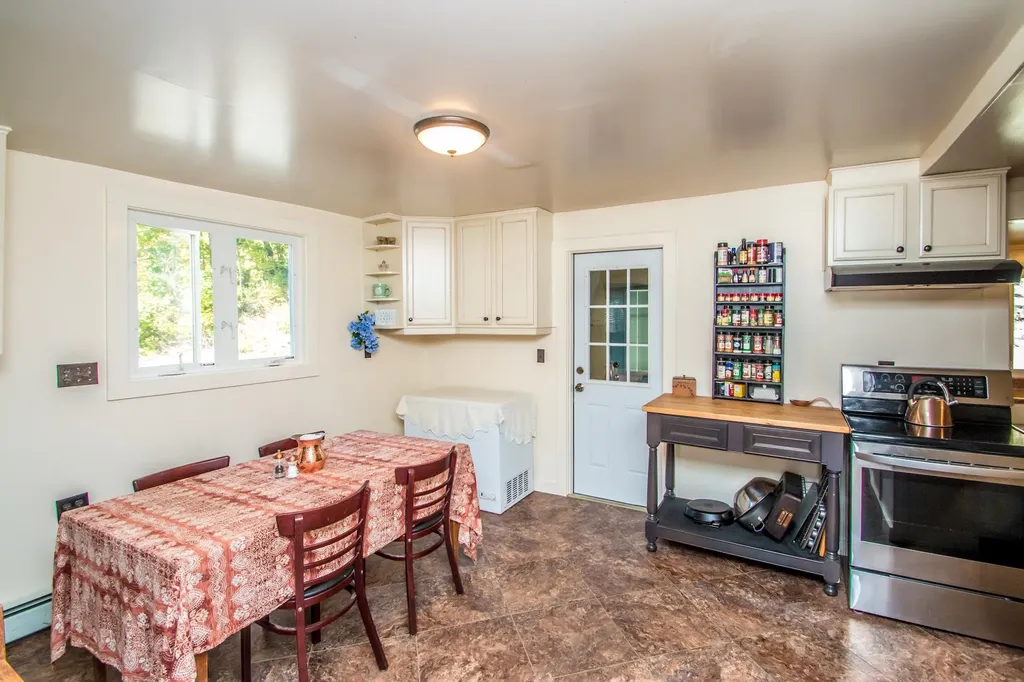 40 West Main Street Littleton NH 03561