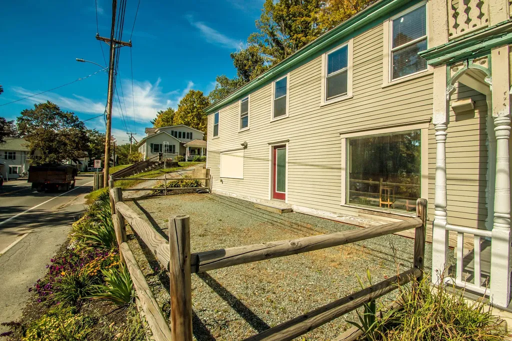 40 West Main Street Littleton NH 03561