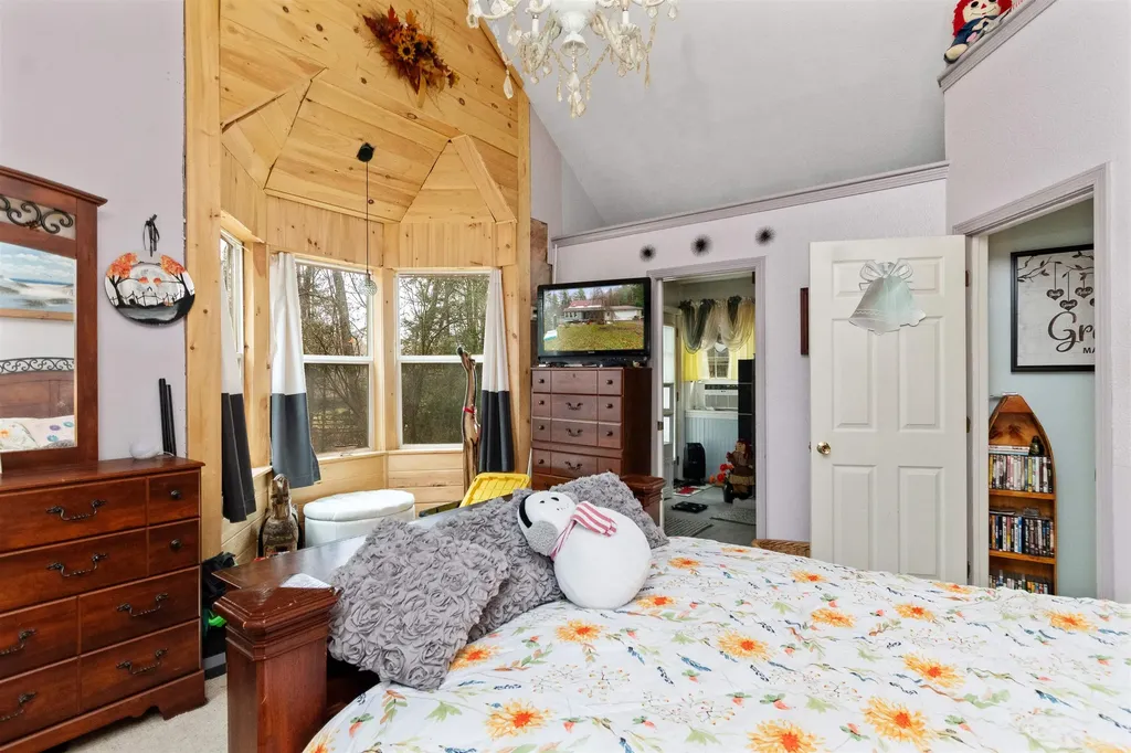 15 Deer Run Sheldon VT 05483