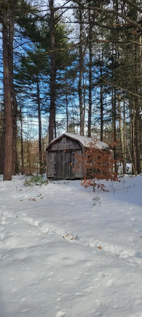 29 Milford Avenue Freedom NH 03836