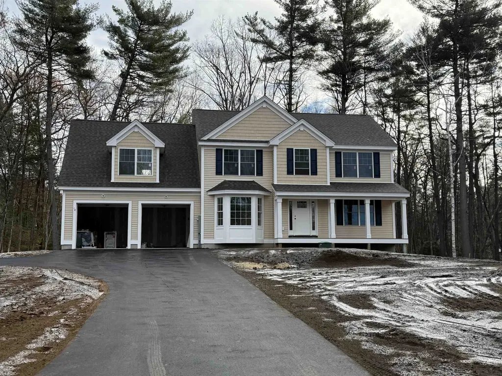 18 Tallarico Street Litchfield NH 03052