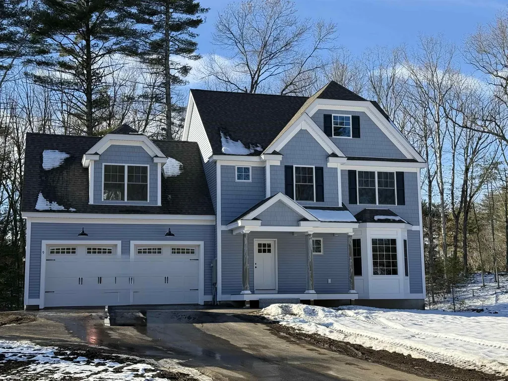 9 Tallarico Street Litchfield NH 03052