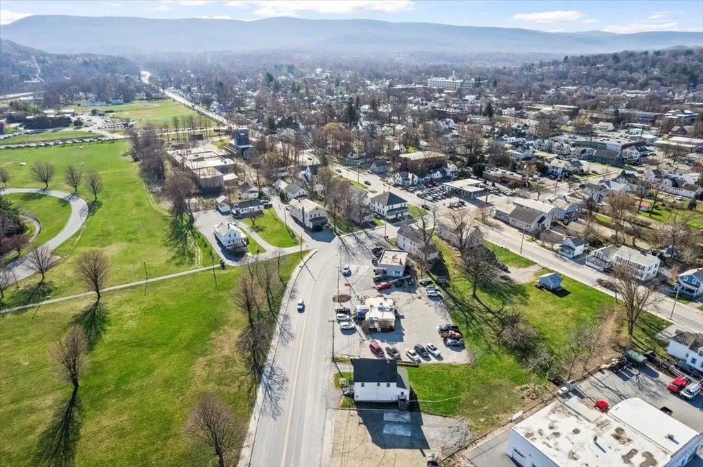 318 North Street Bennington VT 05201