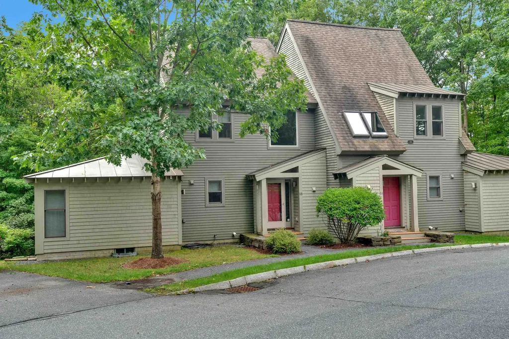 215 Granite Way Hartford VT 05059