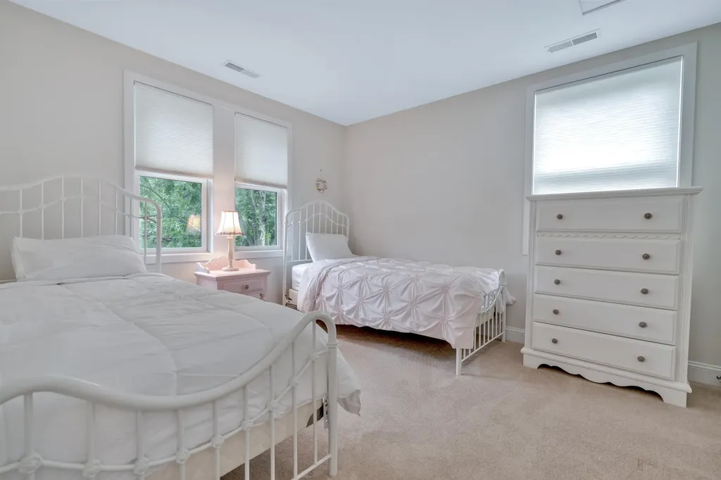 215 Granite Way Hartford VT 05059