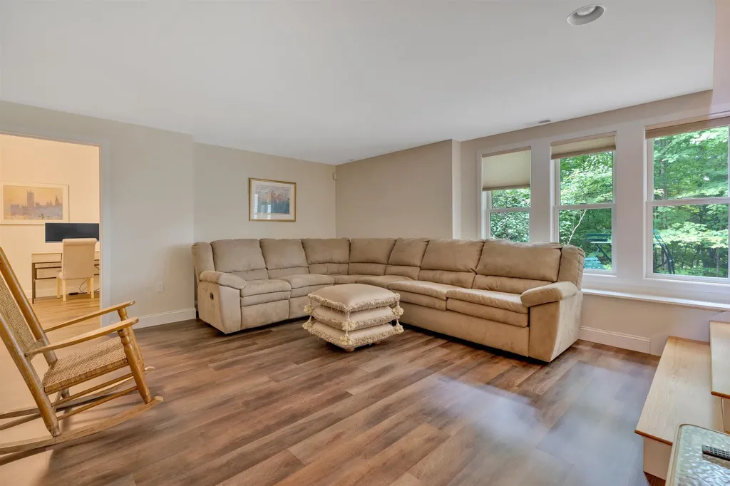 215 Granite Way Hartford VT 05059