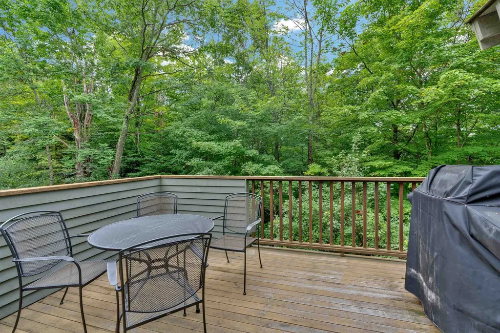 215 Granite Way Hartford VT 05059