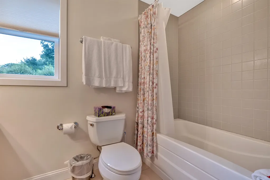 215 Granite Way Hartford VT 05059