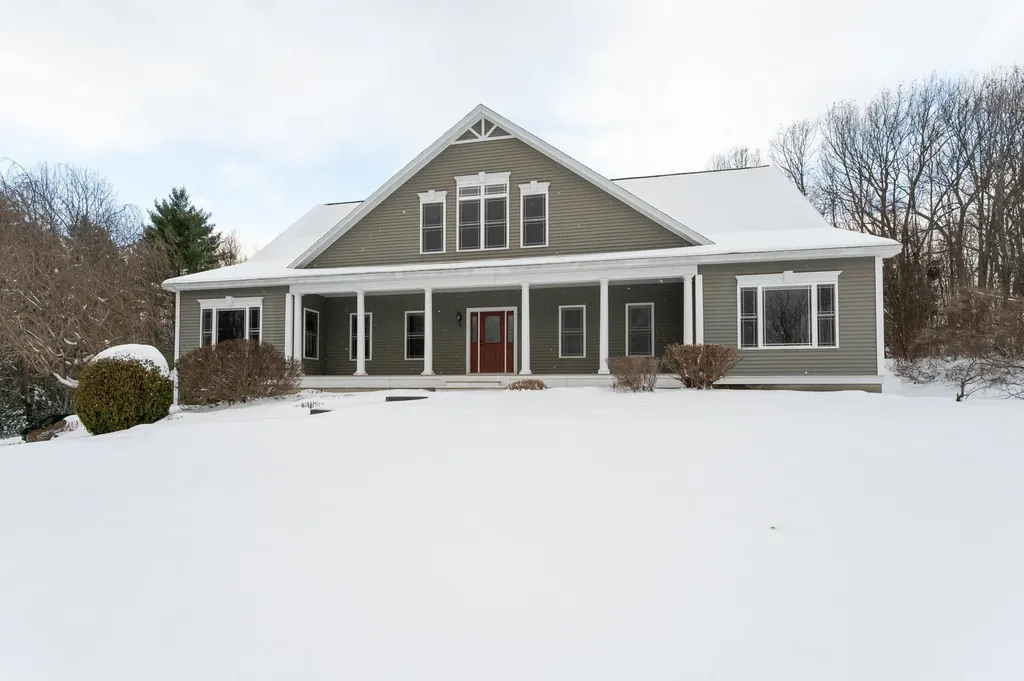 30 Horizon Drive Goffstown NH 03045