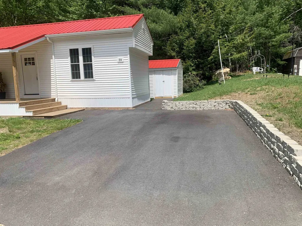 59 Barberry Lane Raymond NH 03077