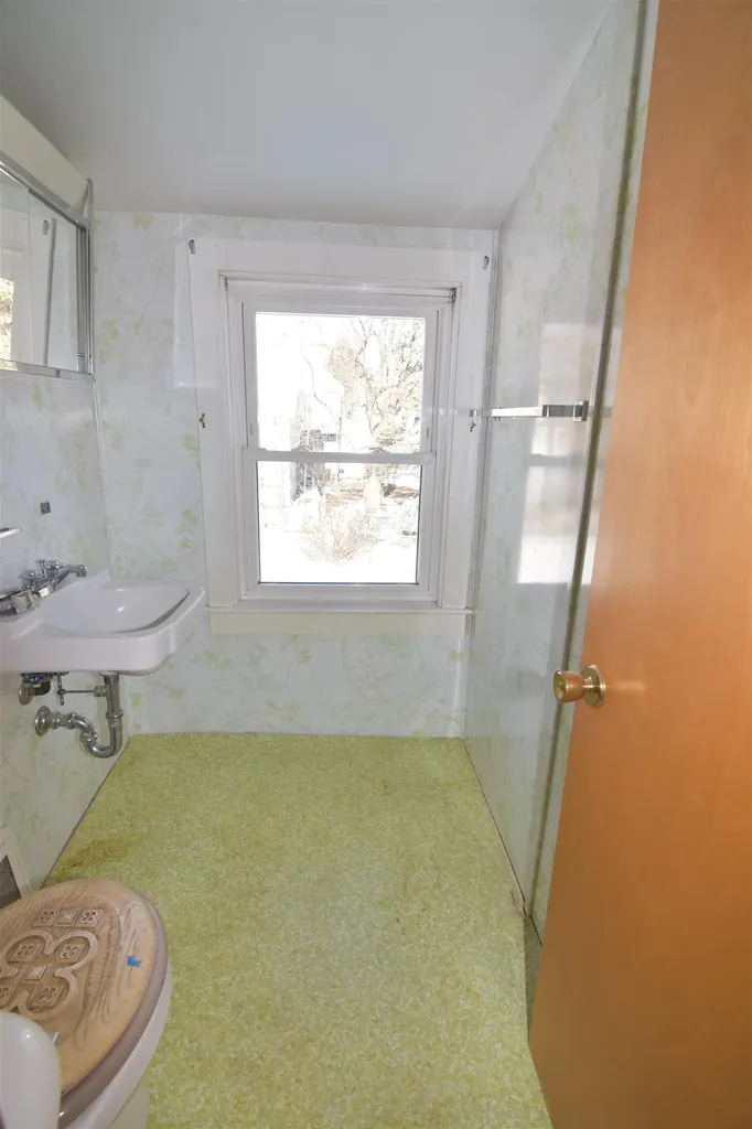 49 Clark Avenue Brattleboro VT 05301