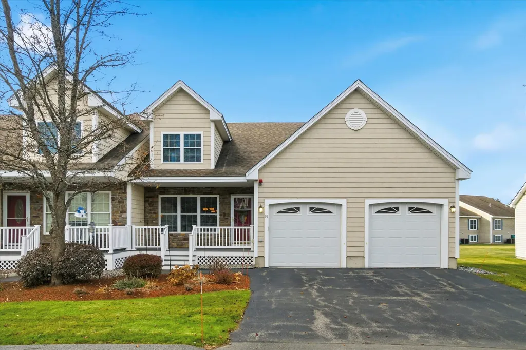 9 Doveton Lane Hudson NH 03051