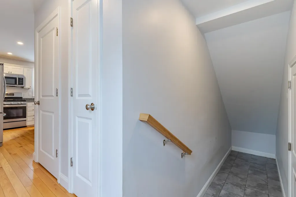 113 Crawley Falls Road Brentwood NH 03833