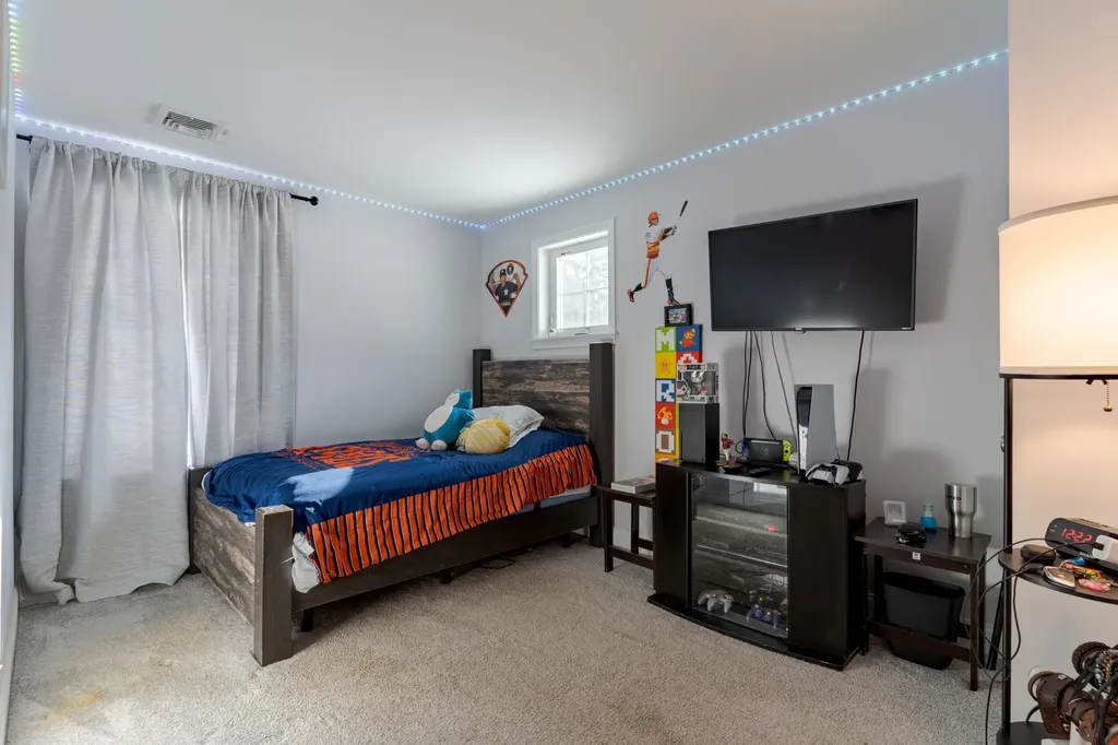 113 Crawley Falls Road Brentwood NH 03833