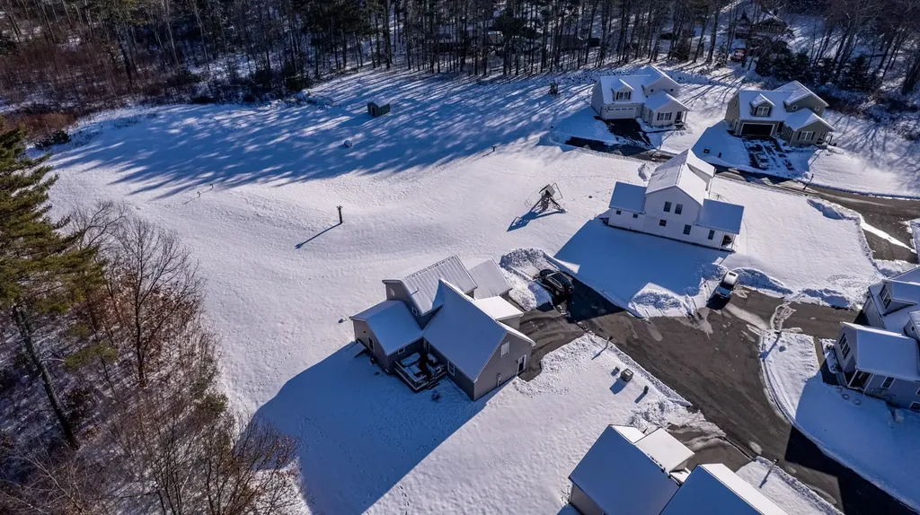 113 Crawley Falls Road Brentwood NH 03833