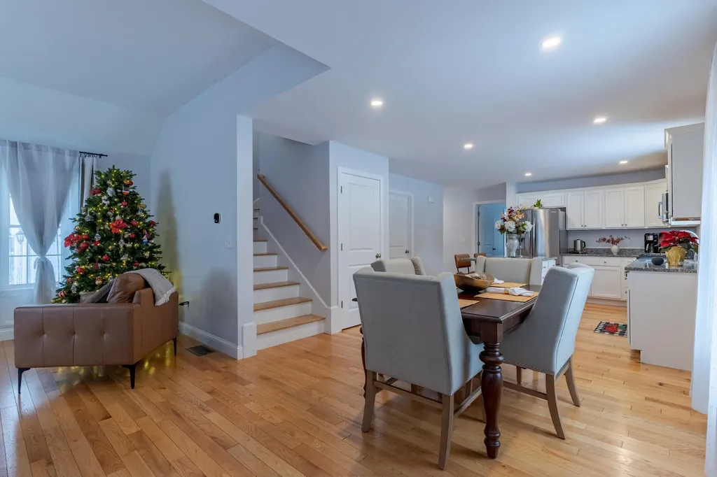 113 Crawley Falls Road Brentwood NH 03833