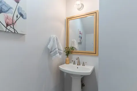 113 Crawley Falls Road Brentwood NH 03833