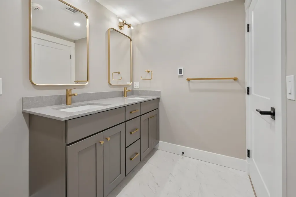 243 Skimobile Road Conway NH 03860