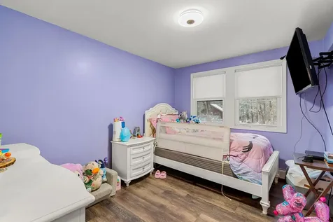 9 Ellen Brook Road Hillsborough NH 03244