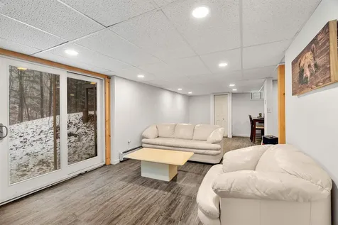 9 Ellen Brook Road Hillsborough NH 03244