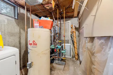 9 Ellen Brook Road Hillsborough NH 03244