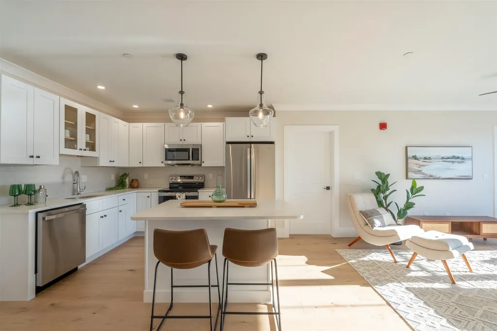 815 Lafayette Road Portsmouth NH 03801