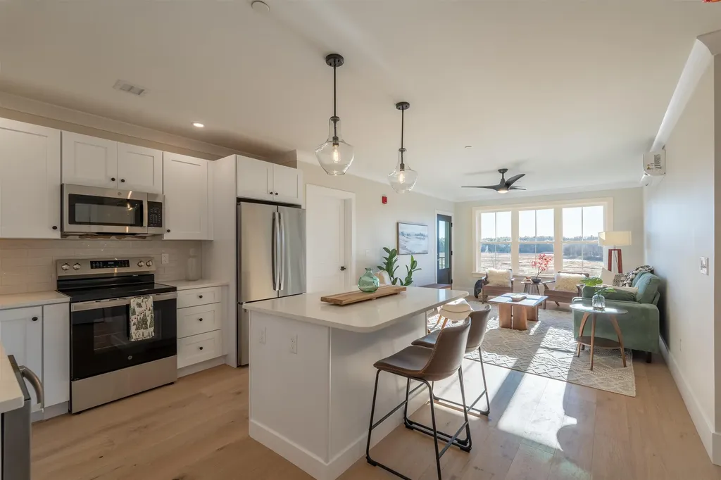 815 Lafayette Road Portsmouth NH 03801