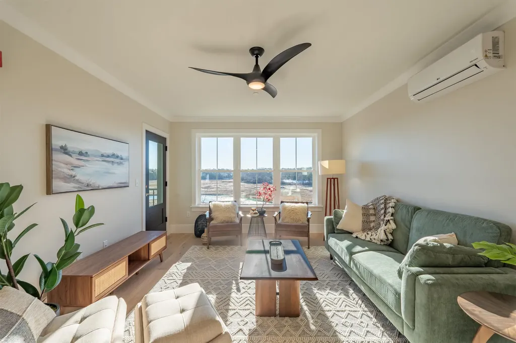 815 Lafayette Road Portsmouth NH 03801