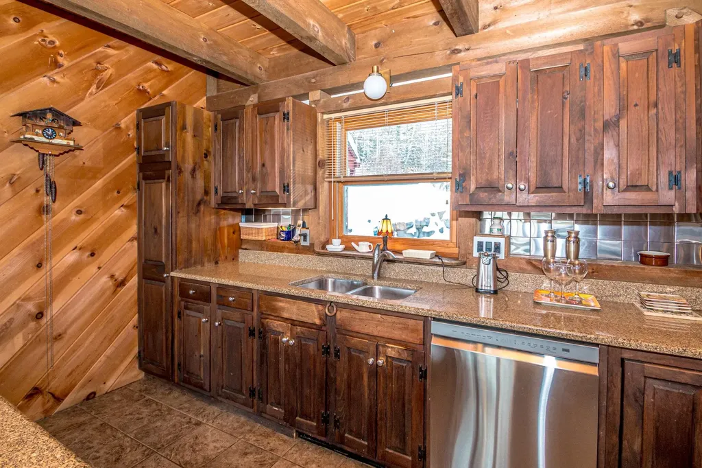 19 Lower Highlands Road Jackson NH 03846