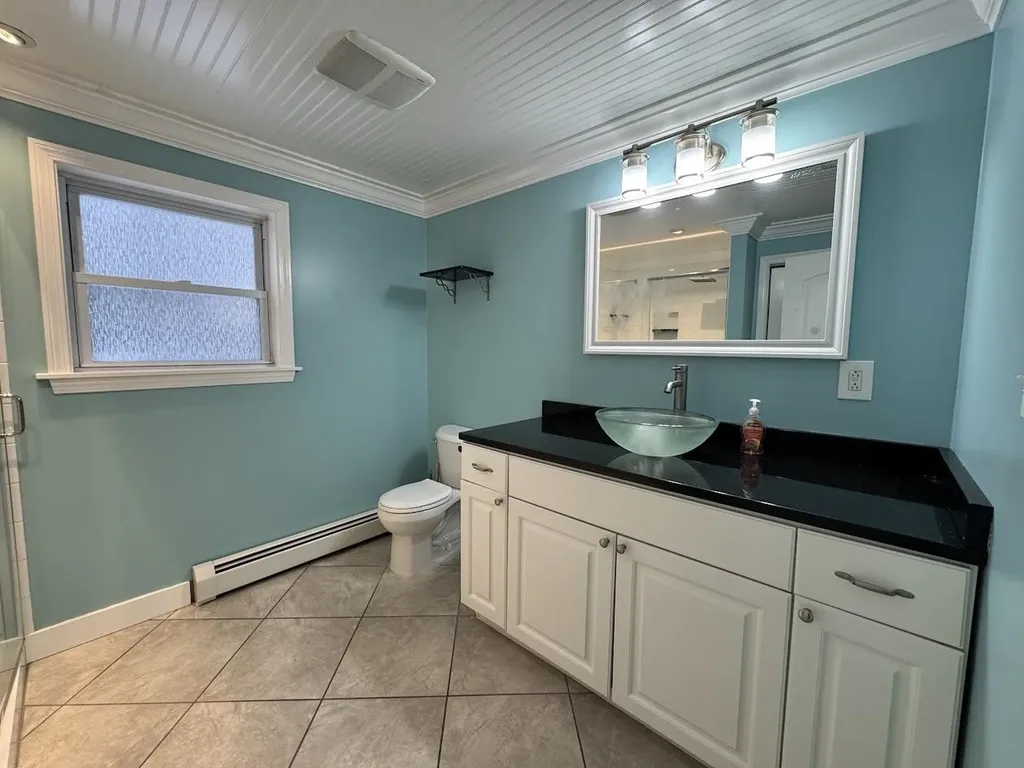 240 Leda Avenue Manchester NH 03104