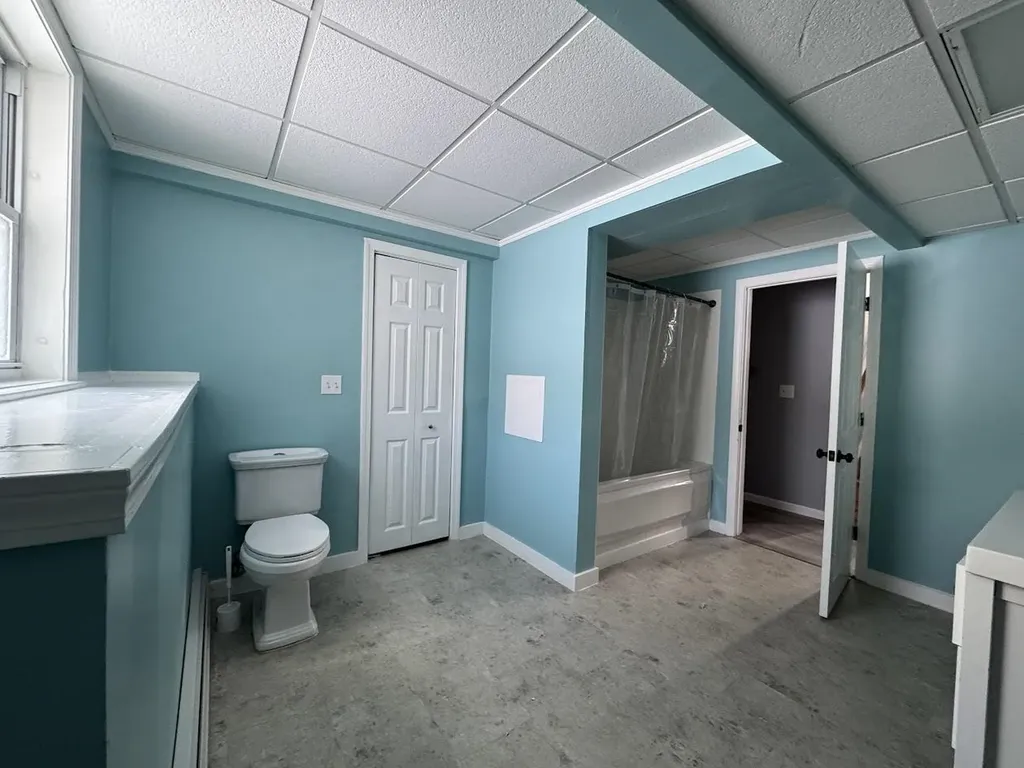 240 Leda Avenue Manchester NH 03104