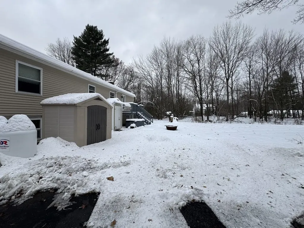 240 Leda Avenue Manchester NH 03104