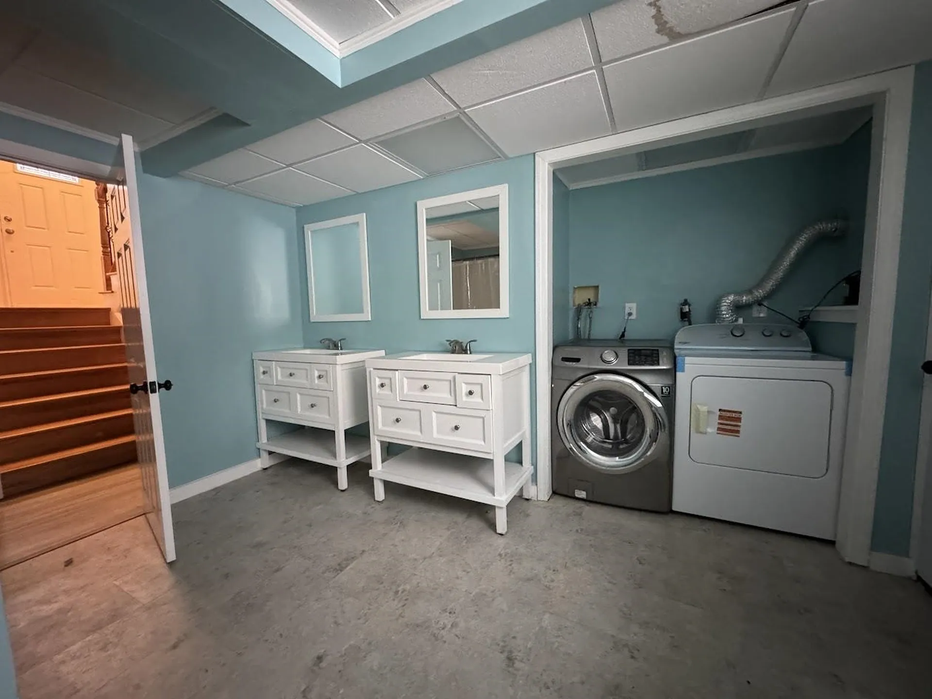 240 Leda Avenue Manchester NH 03104