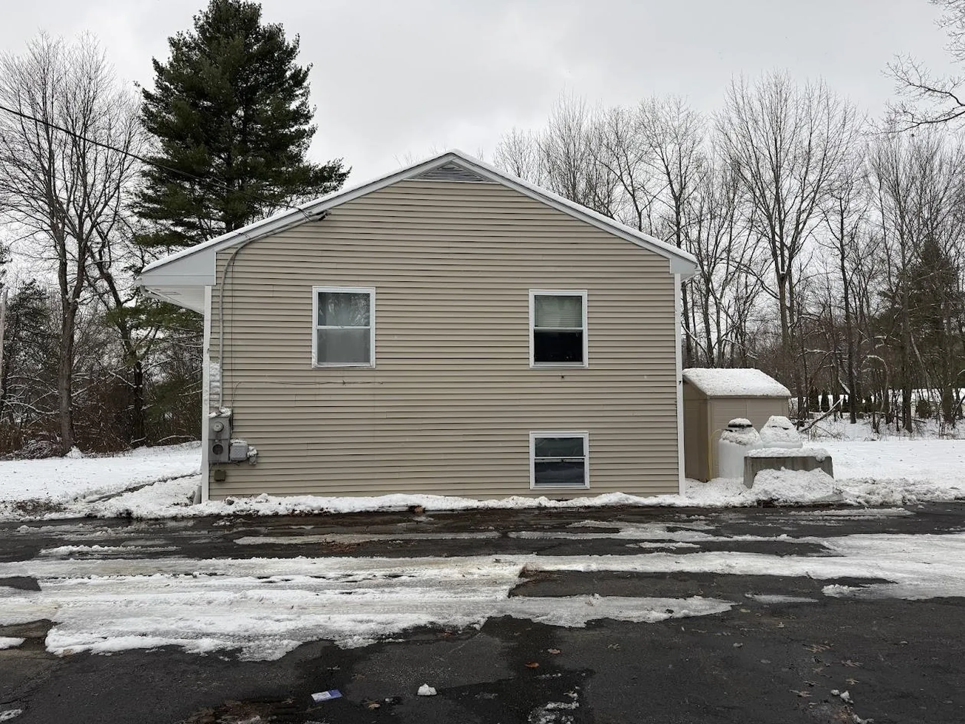 240 Leda Avenue Manchester NH 03104
