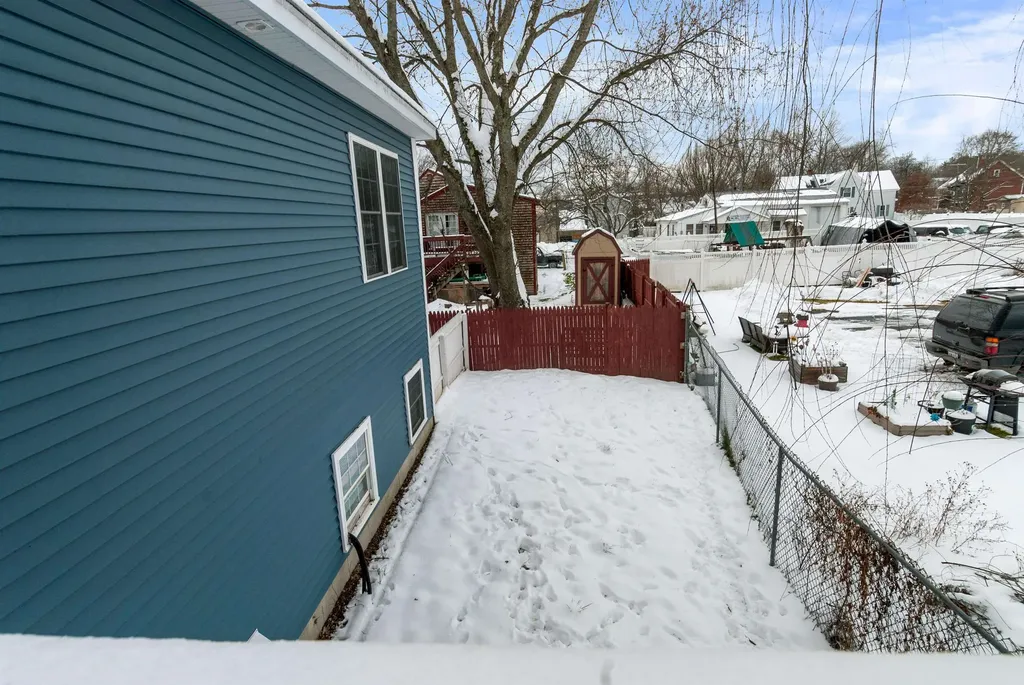 32 Mechanic Street Farmington NH 03835