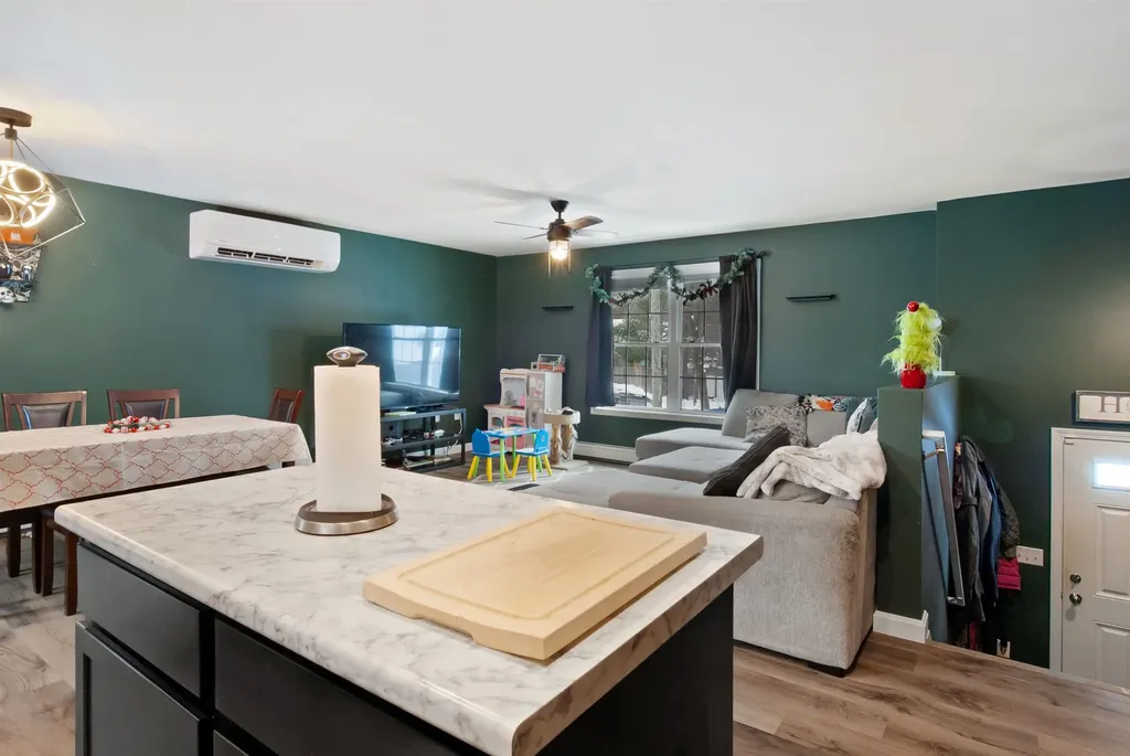 32 Mechanic Street Farmington NH 03835